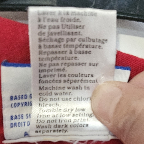 Winnie the Pooh Women's Pajama PJ Set Top & Pant RARE Medium red snow ball fight - Picture 13 of 16